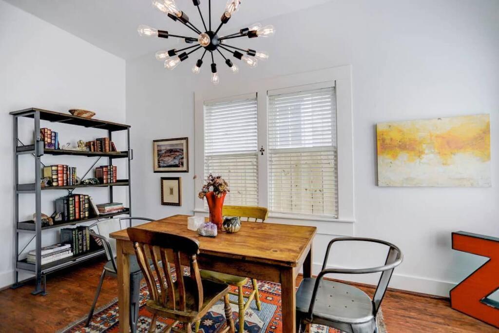 Artsy Heights House: Walk To Food-Bars-Shops-Trails, Kids & Pet Friendly Villa Houston Bagian luar foto