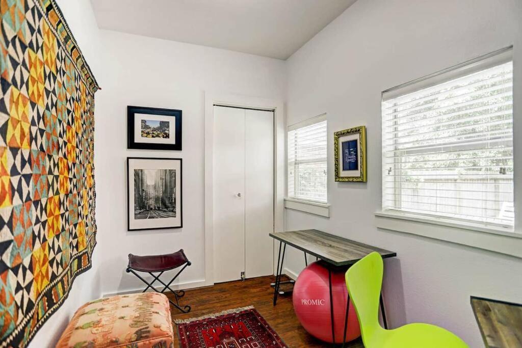 Artsy Heights House: Walk To Food-Bars-Shops-Trails, Kids & Pet Friendly Villa Houston Bagian luar foto